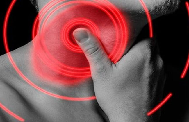 علاج التهاب الحلق في المنزل